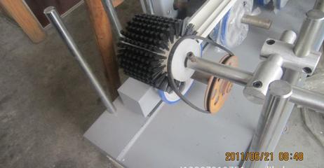 【廠家直銷】包覆機除塵毛刷圖片_高清圖_細節(jié)圖-聯(lián)達機械(浙江) -